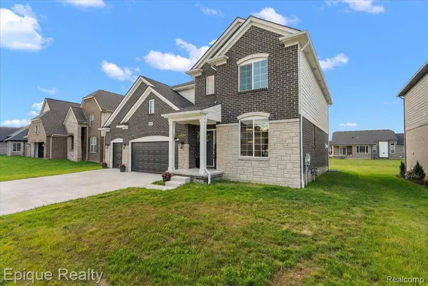 24603 CALLAWAY DR, Macomb Township, MI 48042