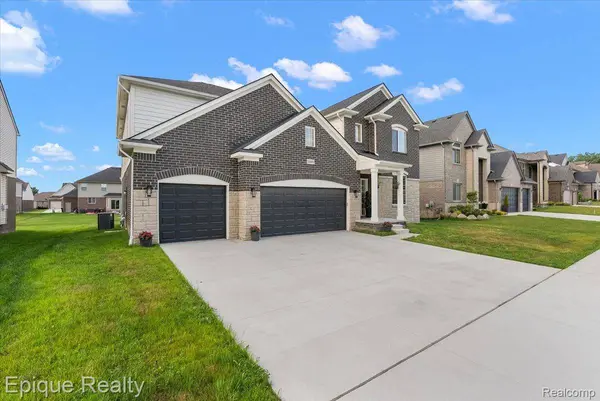 24603 CALLAWAY DR, Macomb Township, MI 48042