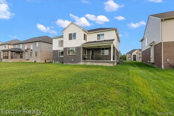 24603 CALLAWAY DR, Macomb Township, MI 48042