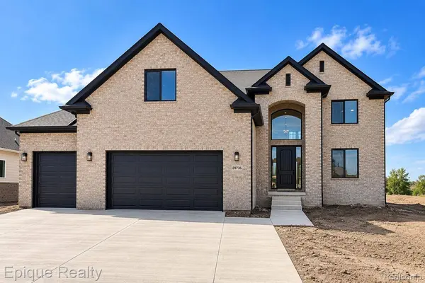 29736 Red Fox LN, Chesterfield Township, MI 48047