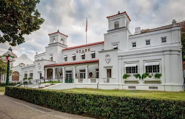 Why Hot Springs is the Perfect Place for Families, Retirees, and Adventure Seekers