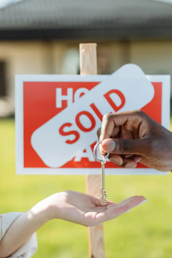 feature image of How to Invest in Houston Real Estate Like a Pro