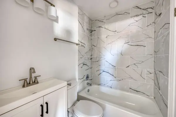 4905 Nesting Way, Austin, TX 78744-4513