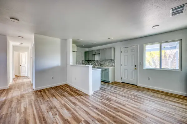4905 Nesting Way, Austin, TX 78744-4513