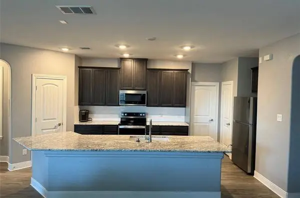 199 Kennicott DR, Kyle, TX 78640