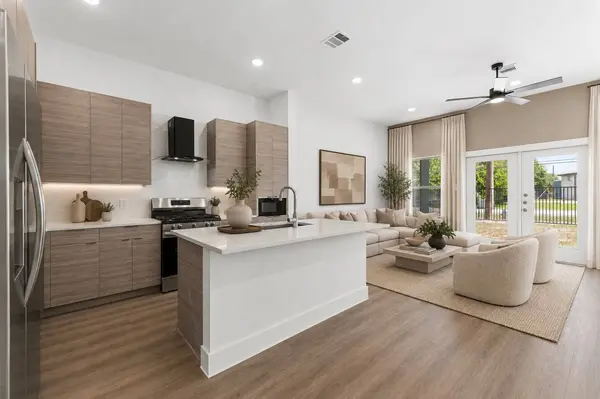 2814 Peacock Green WAY, Houston, TX 77047