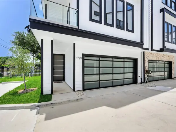 2229 Blalock RD, Houston, TX 77080