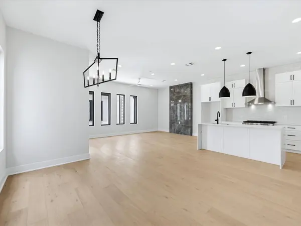 2235 Blalock RD, Houston, TX 77080