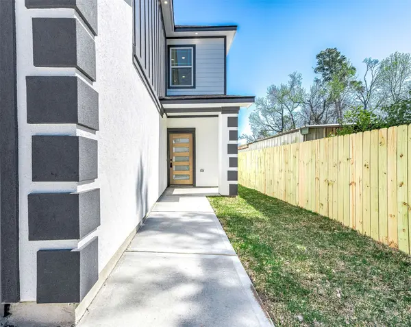 8598 Hoffman ST, Houston, TX 77016