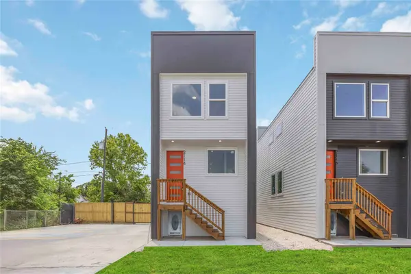 2118 Des Chaumes ST, Houston, TX 77026