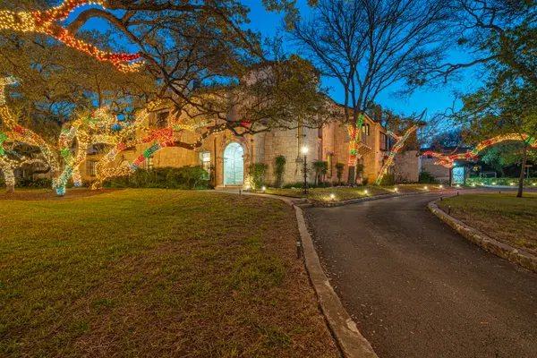 410 E Rosewood Ave, San Antonio, TX 78212-2514