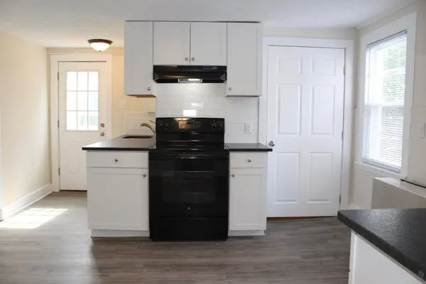 23 Foss ST, Biddeford, ME 04005