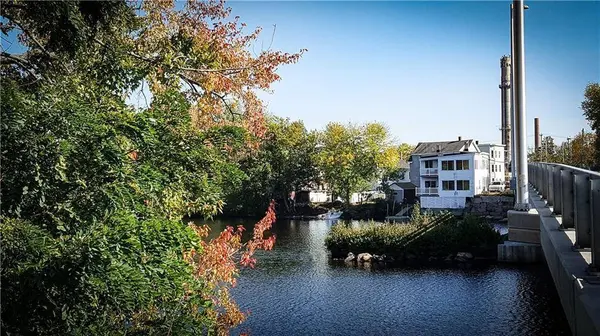 20 Pine ST, Biddeford, ME 04005