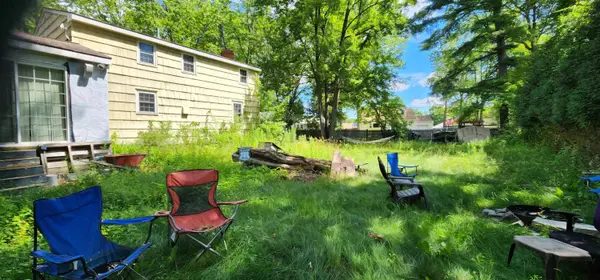 2 Pilgrim RD, Westbrook, ME 04092