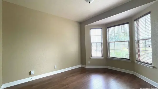 11211 ANCIENT COACH, San Antonio, TX 78213-1214