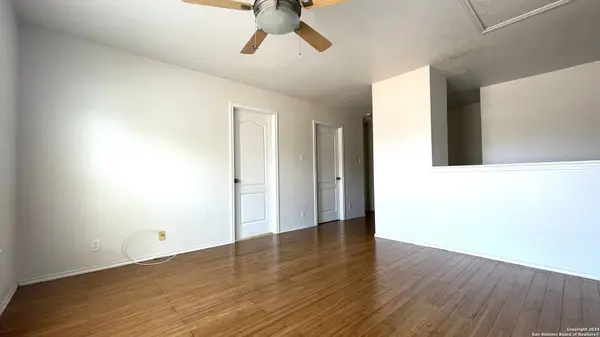 11211 ANCIENT COACH, San Antonio, TX 78213-1214