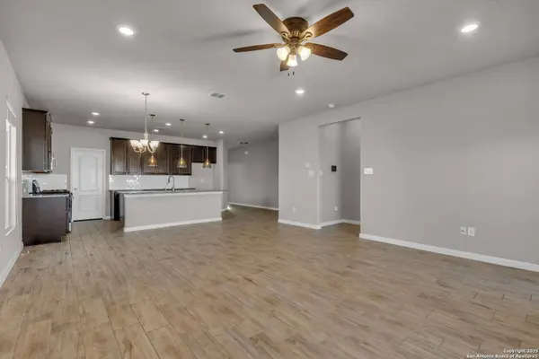 10411 Francisco, Converse, TX 78109