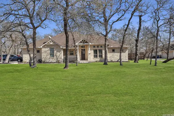 524 Jacobs, La Vernia, TX 78121