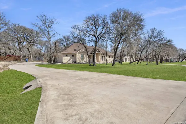 524 Jacobs, La Vernia, TX 78121