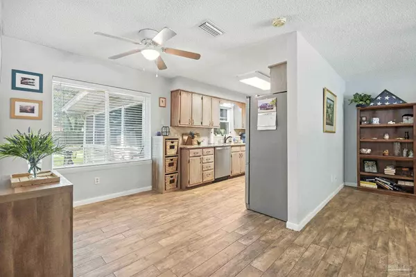 5510 Holley St, Milton, FL 32583