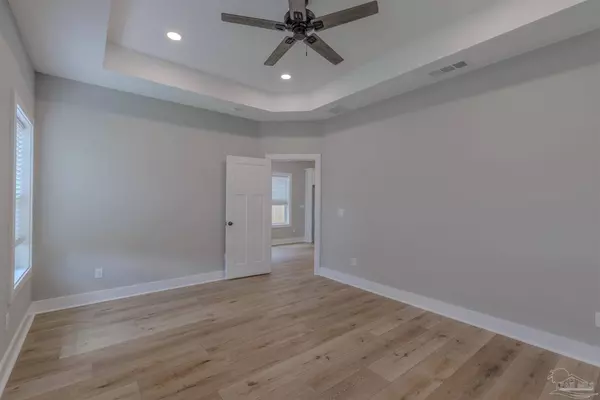 118 Rue Max St, Pensacola, FL 32507