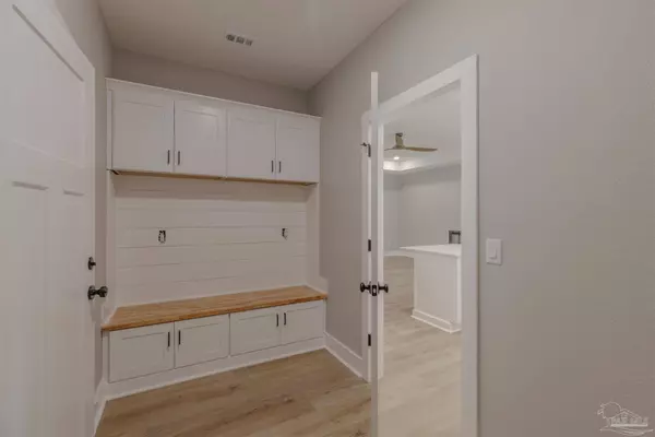 118 Rue Max St, Pensacola, FL 32507