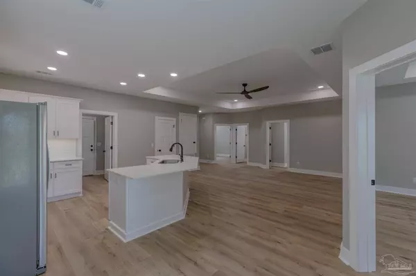 118 Rue Max St, Pensacola, FL 32507