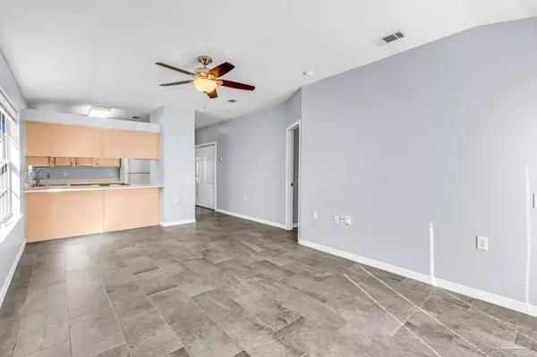 2208 Trailwood Dr, Cantonment, FL 32533