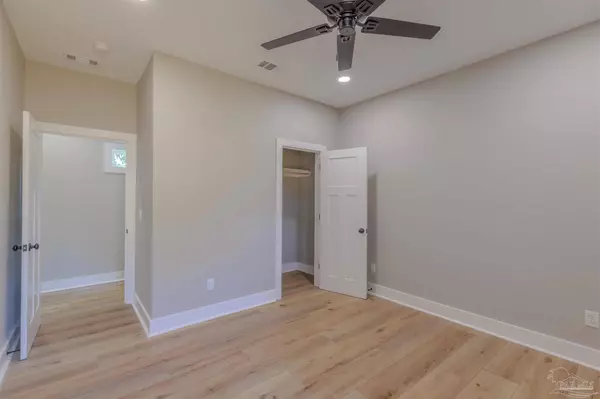 112 E Bobe St, Pensacola, FL 32503