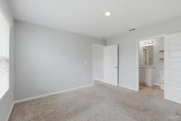 4418 Tiger Oak Ct, Pace, FL 32571