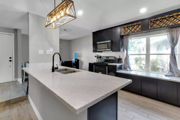 12202 Roandale DR, Houston, TX 77048