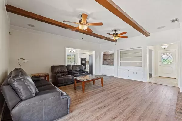 1912 Chesham Drive, Carrollton, TX 75007