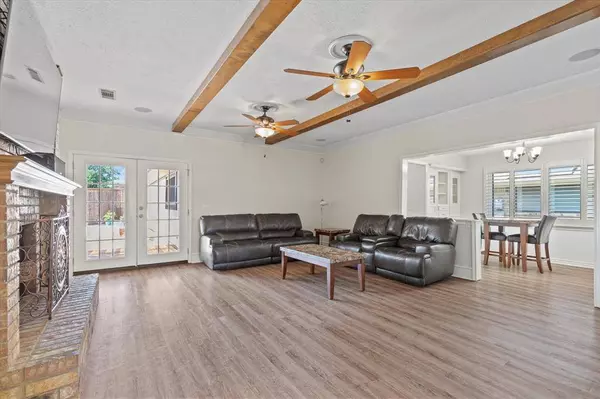 1912 Chesham Drive, Carrollton, TX 75007