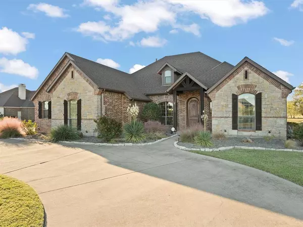 7710 Fall Creek Road, Terrell, TX 75160