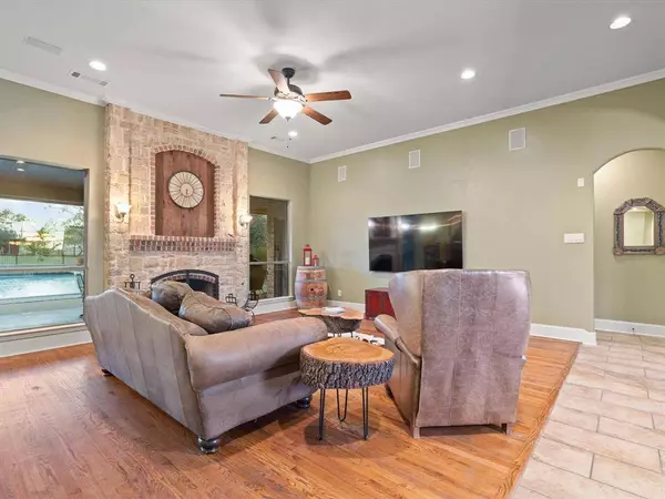 7710 Fall Creek Road, Terrell, TX 75160