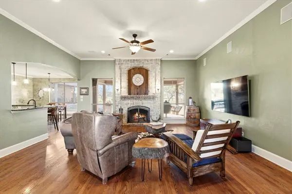 7710 Fall Creek Road, Terrell, TX 75160