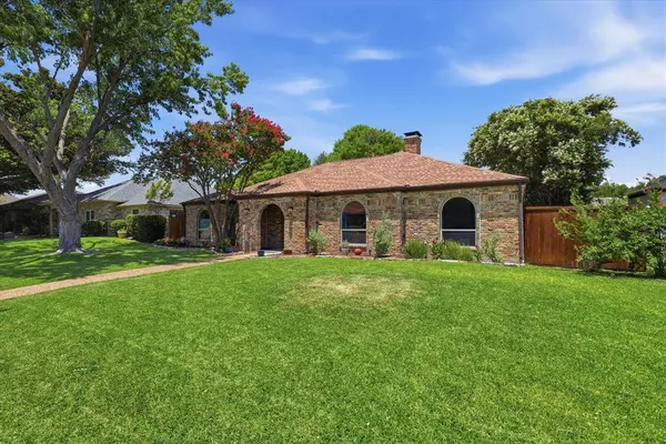1617 Cherbourg Drive, Plano, TX 75075