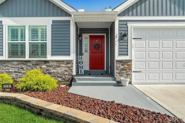 218 W Pine Creek CT, Wentzville, MO 63385