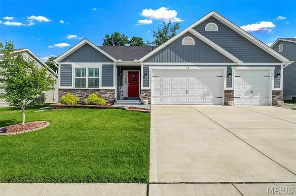 218 W Pine Creek CT, Wentzville, MO 63385