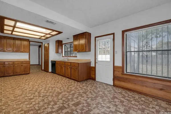 3919 Midvale, San Antonio, TX 78229