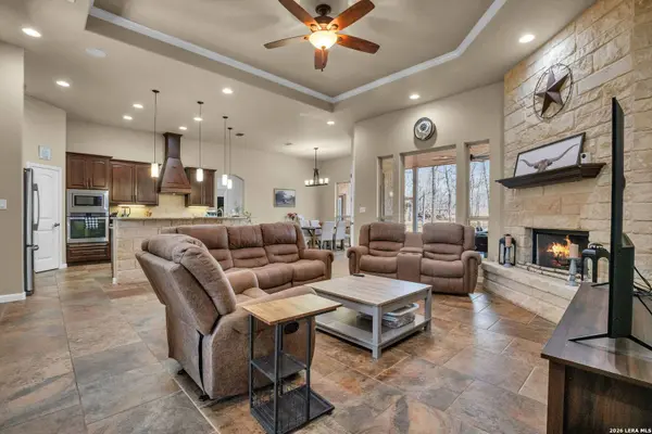 524 Jacobs, La Vernia, TX 78121