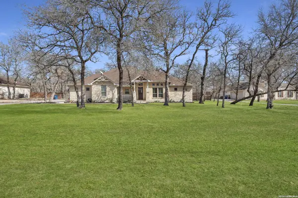 524 Jacobs, La Vernia, TX 78121