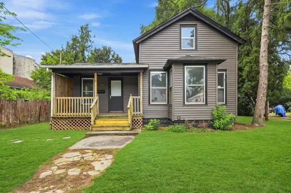 316 E Division Street, Dowagiac, MI 49047