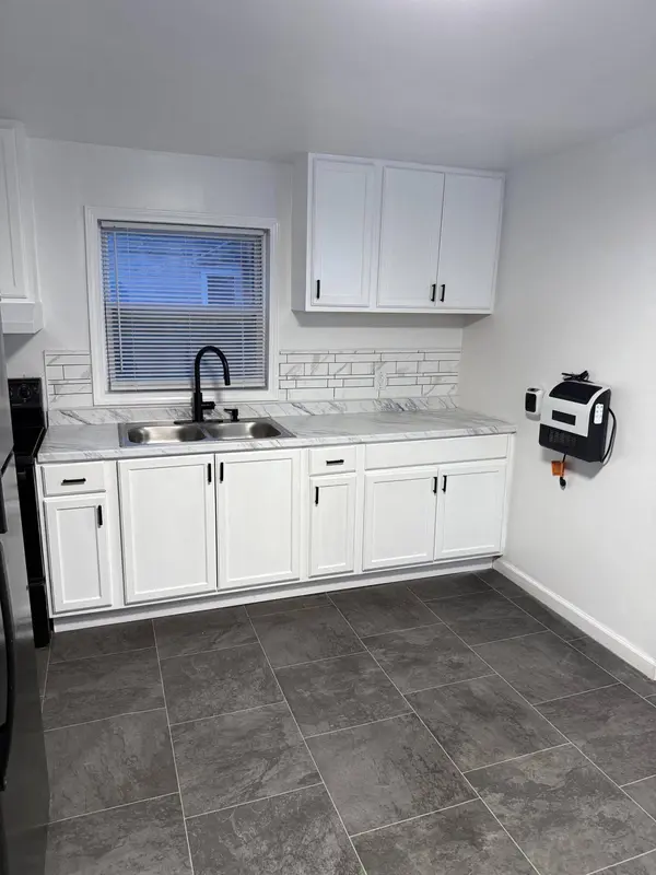 1379 Rose Avenue, Benton Harbor, MI 49022