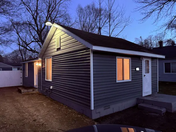 1379 Rose Avenue, Benton Harbor, MI 49022