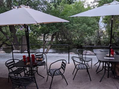 Slackwater Pizzeria & Pub