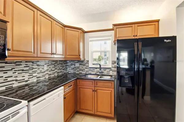 7625 SUN ISLAND DR S #304, South Pasadena, FL 33707