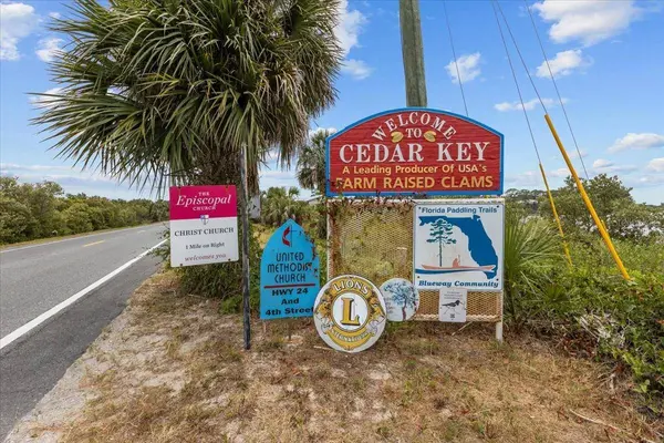 82 2ND ST #D5, Cedar Key, FL 32625