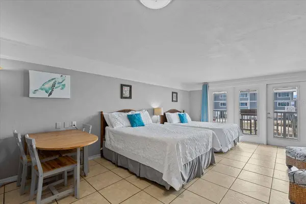 82 2ND ST #D5, Cedar Key, FL 32625