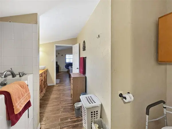 651 County Road 2906, Dodd City, TX 75438